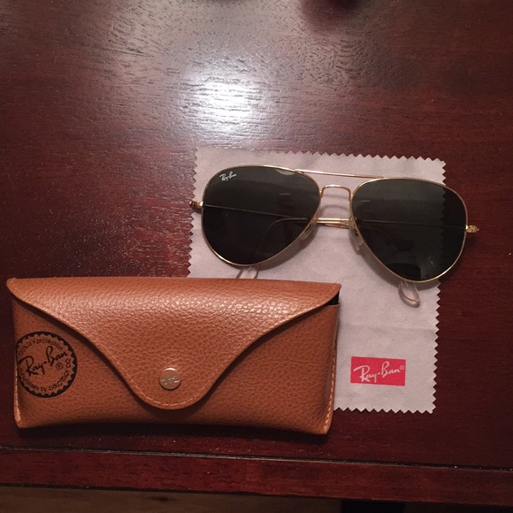 ray ban aviator non polarized